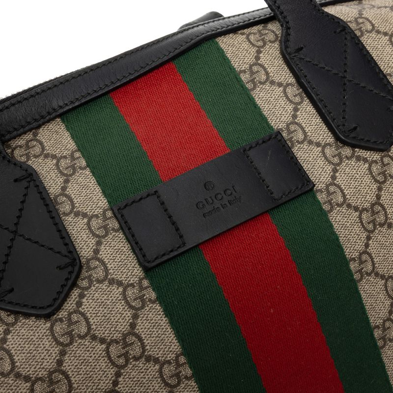 Bolsa-Gucci-Duffle-2Way-GG-Supreme-Canvas