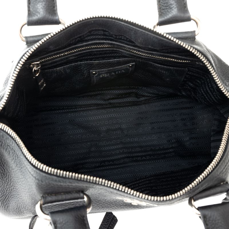Bolsa-Prada-Ziper-Vitelo-Daino-Preta