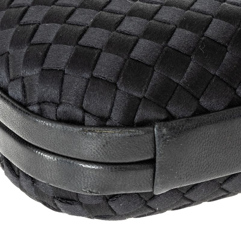 Clutch-Bottega-Veneta-Knot-Intrecciato-Cetim-Preto