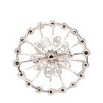 Broche-Redondo-com-Flor-Prateado-e-Cristais