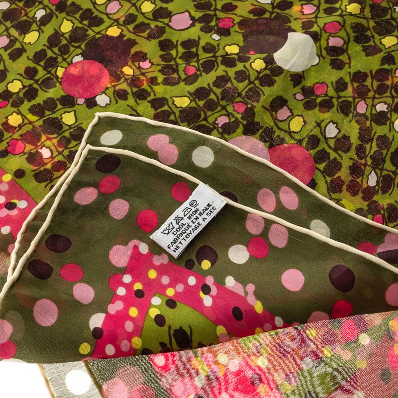 Lenco-Kenzo-Seda-Estampado-Verde-e-Rosa