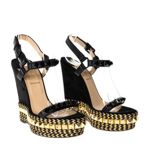 Anabela Christian Louboutin Preta com Spikes Dourados