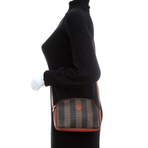 Bolsa Fendi Camera Pequin
