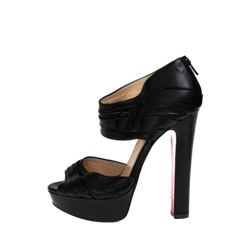 74268-Sandalia-Christian-Louboutin-Couro-Preto-3