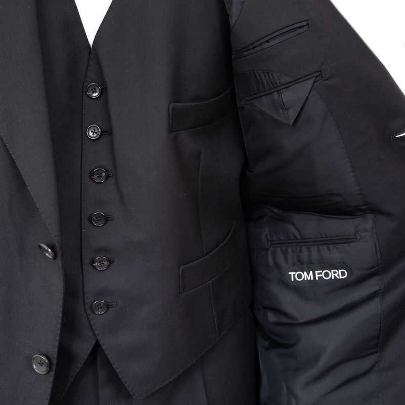 Terno-Tom-Ford-La-Preto