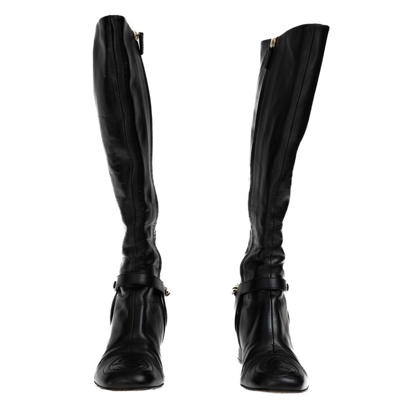 Bota-Gucci-Cano-Longo-com-Corrente-Couro-Preto