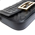 Bolsa-Fendi-Phone-Baguette-Preta