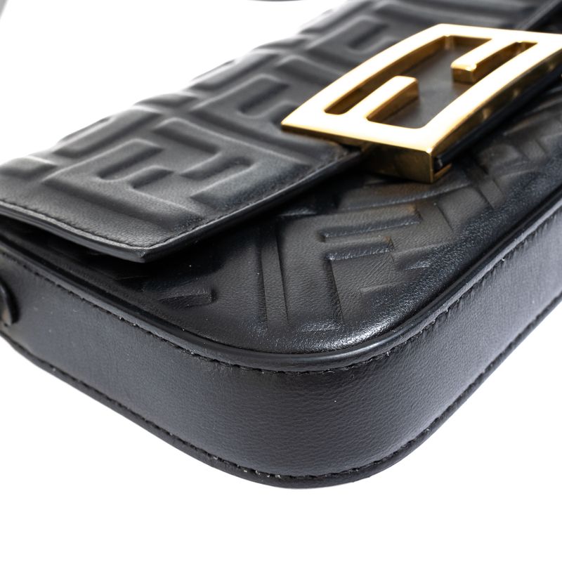 Bolsa-Fendi-Phone-Baguette-Preta