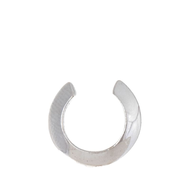 Piercing-Jack-Vartanian-Ouro-Branco-e-Diamantes