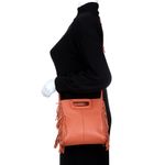 Bolsa-Maje-Couro-Franjas-Coral