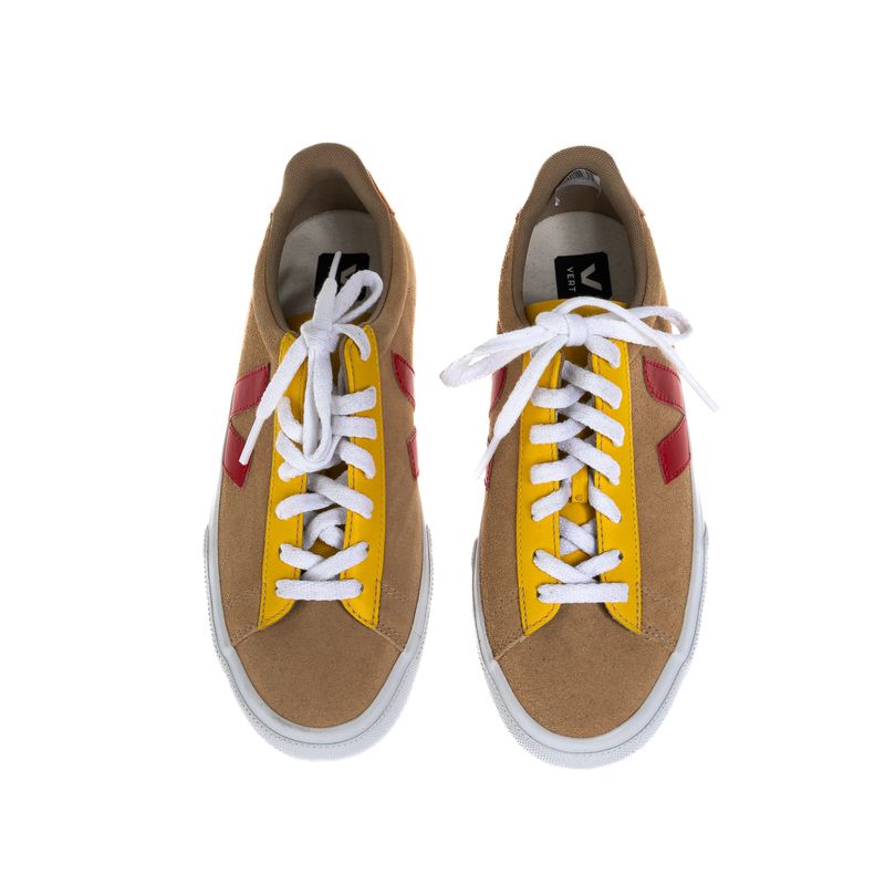 Tenis-Vert-Camurca-Marrom-Vermelho-e-Amarelo