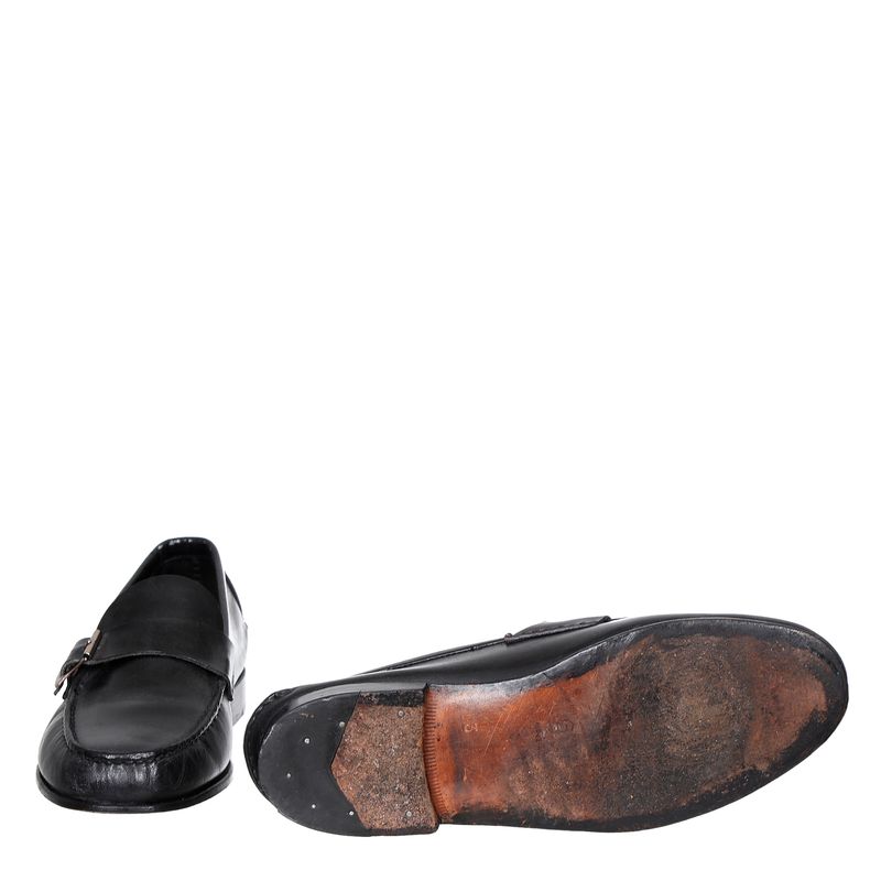 Mocassim-Couro-Preto-e-Fivela-Prateada