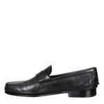 Mocassim-Couro-Preto-e-Fivela-Prateada