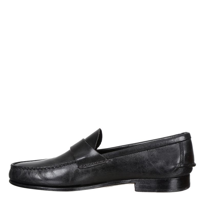 Mocassim-Couro-Preto-e-Fivela-Prateada