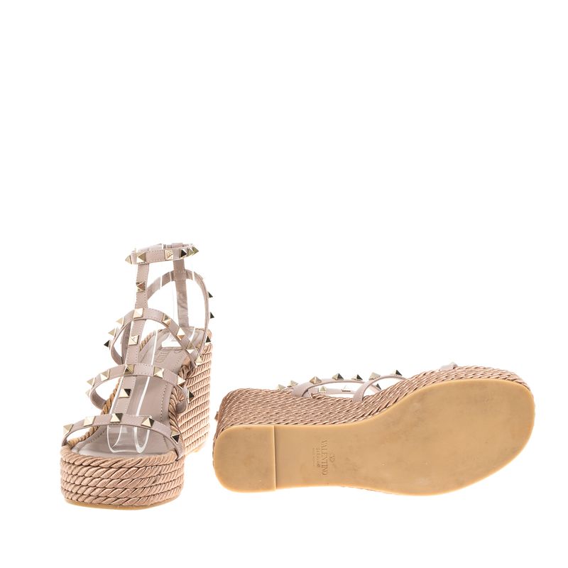 Sandalia-Valentino-Garavani-Anabela-Rockstud-Bege