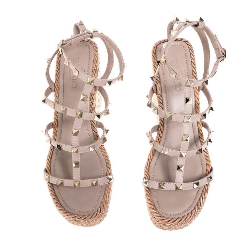 Sandalia-Valentino-Garavani-Anabela-Rockstud-Bege
