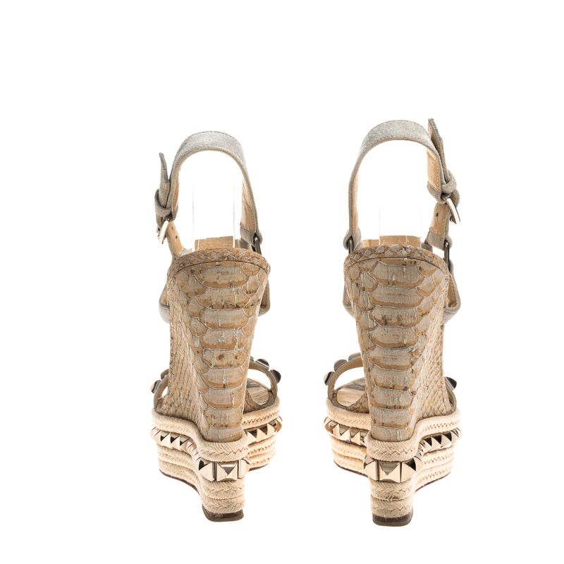 74479-Anabela-Christian-Louboutin-Spikes-Bege-2