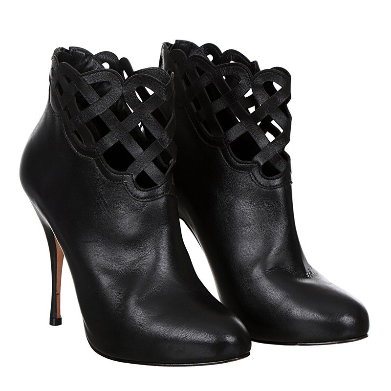 Bota-Sarah-Chofakian-Entrelacada-Preta