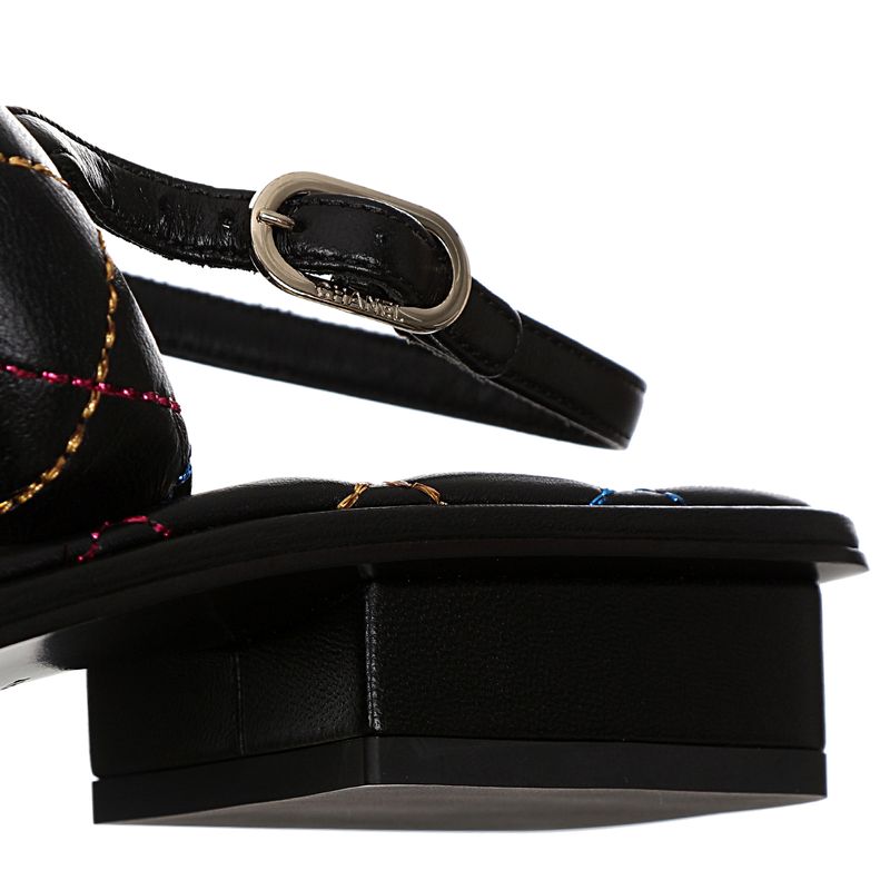 Rasteira-Chanel-CC-Matelasse-Preta