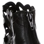 Bota-Sarah-Chofakian-Entrelacada-Preta