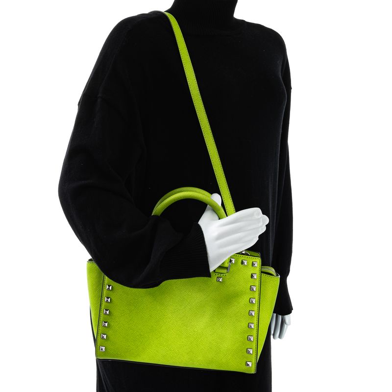 Bolsa-Michael-Kors-Selma-Studded-Saffiano-Verde