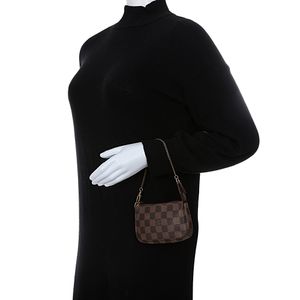 Mini Bolsa Louis Vuitton Pochette Acessoires Damier Ebene