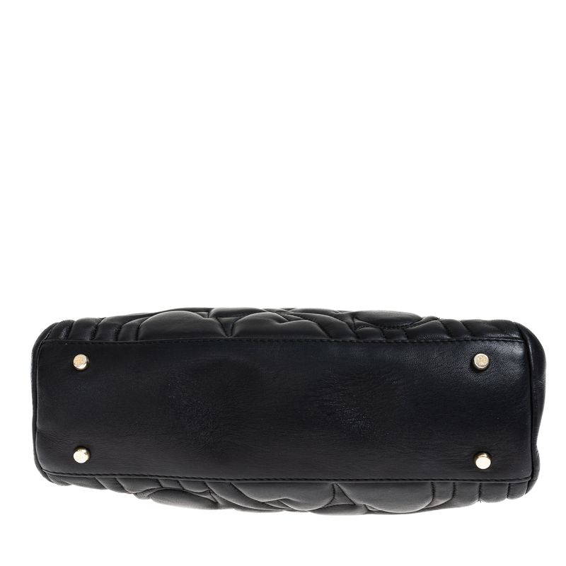 Bolsa-Carolina-Herrera-Alca-Corrente-Preta