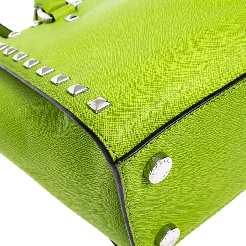 Bolsa-Michael-Kors-Selma-Studded-Saffiano-Verde