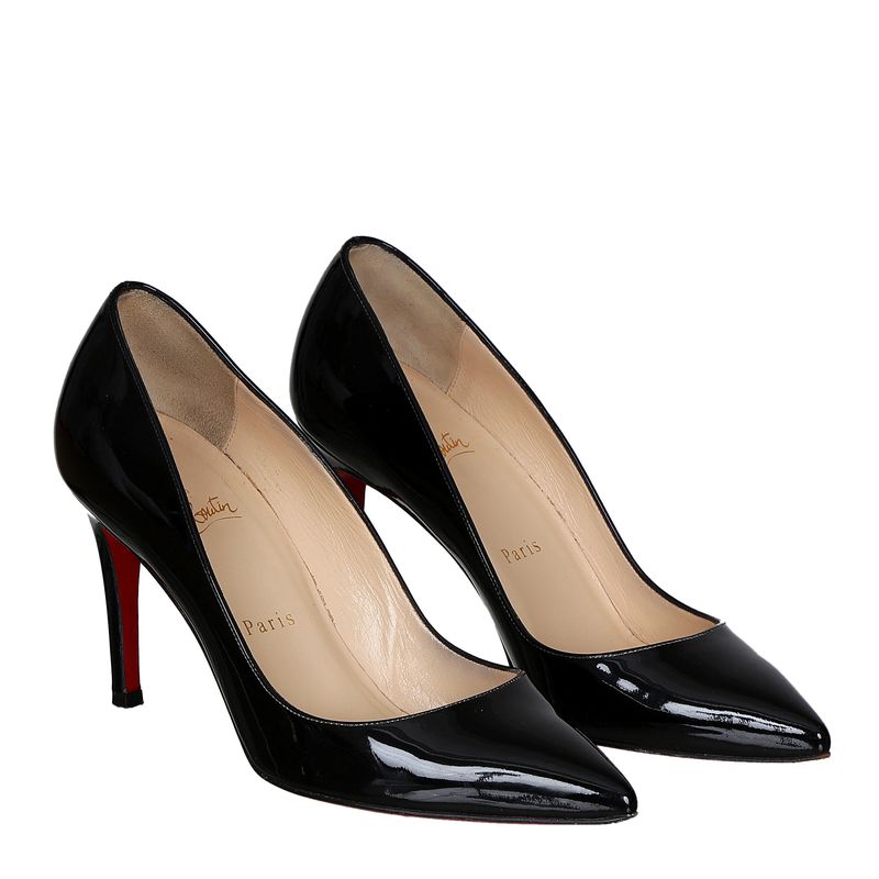 83310-Scarpin-Christian-Louboutin-Verniz-Preto-verso