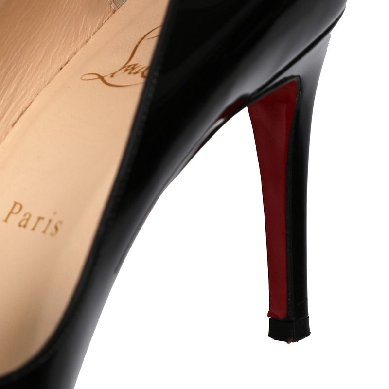 83310-Scarpin-Christian-Louboutin-Verniz-Preto-7