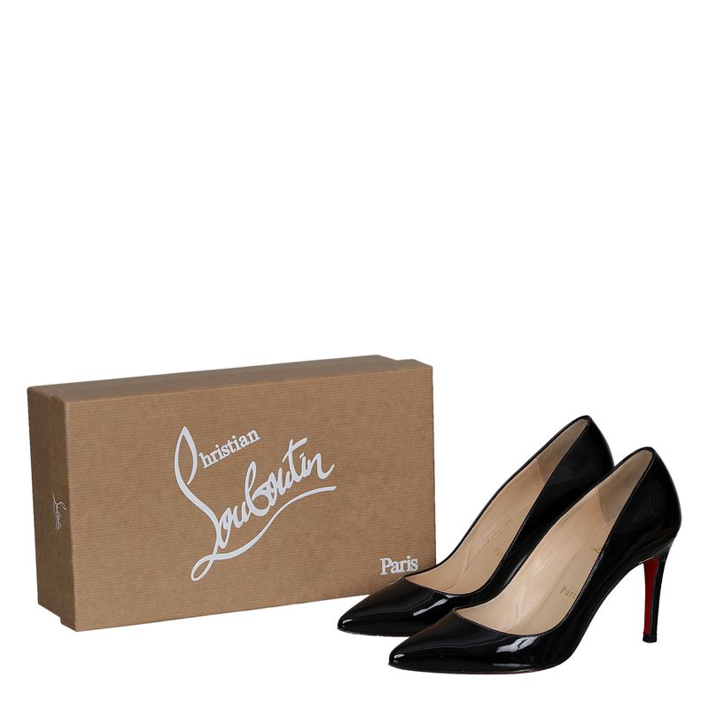 83310-Scarpin-Christian-Louboutin-Verniz-Preto-8