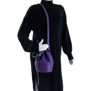 Bolsa Loewe Balloon Bucket Couro Roxa