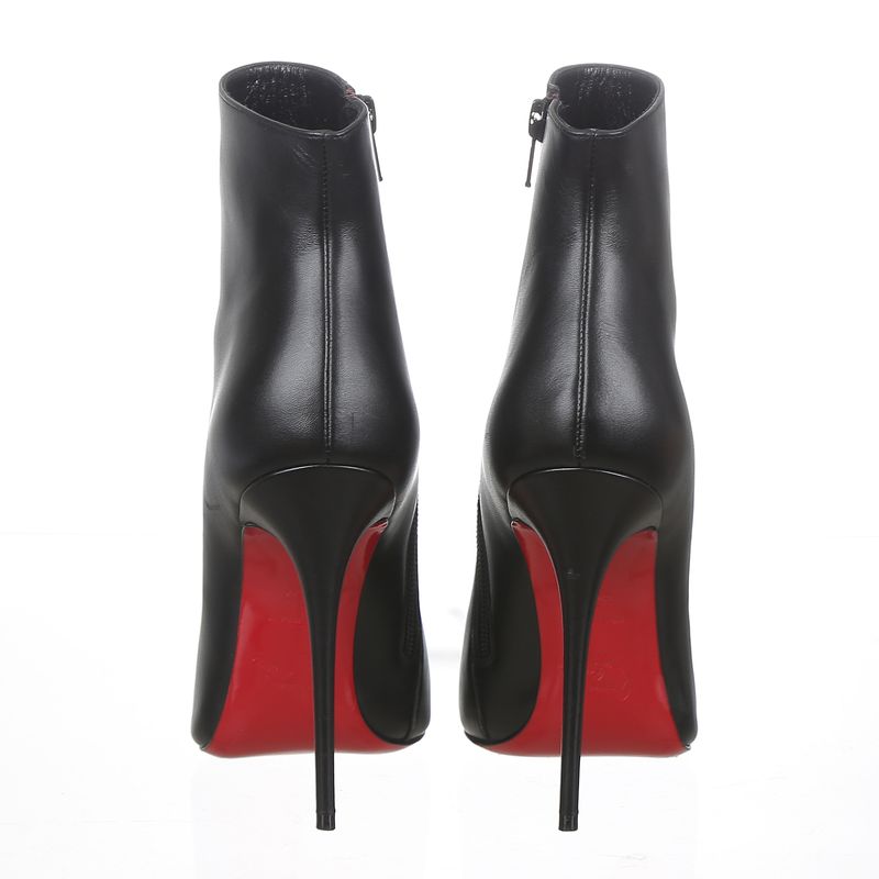 83481-Bota-Christian-Louboutin-So-Katy-Preta-2