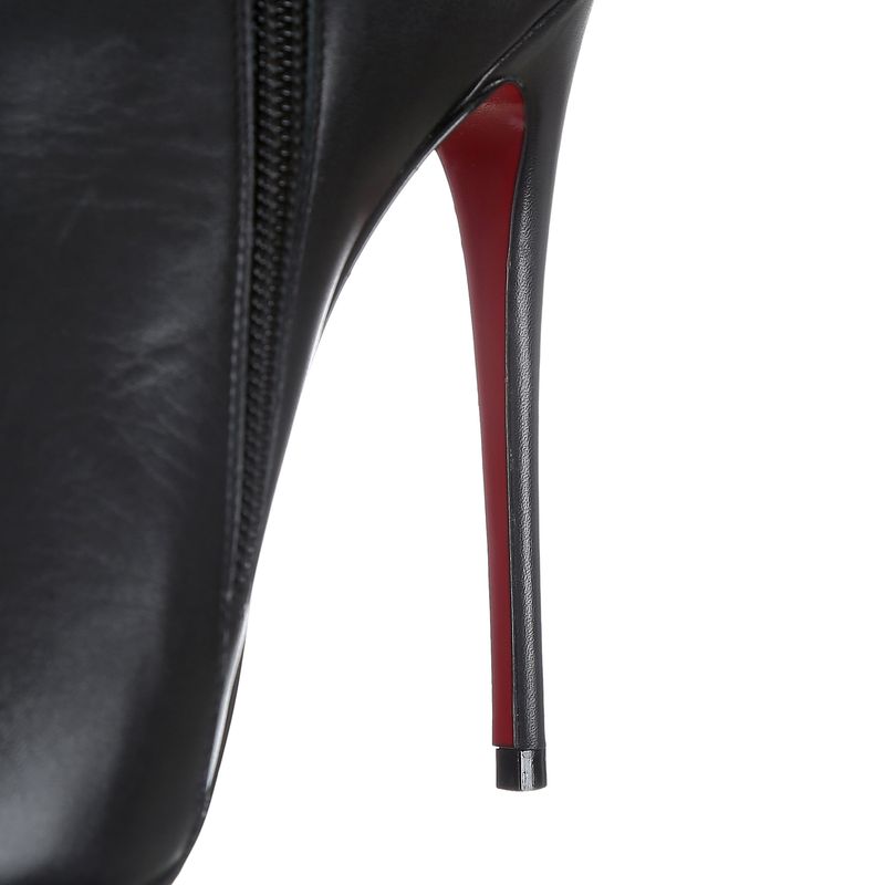 83481-Bota-Christian-Louboutin-So-Katy-Preta-7