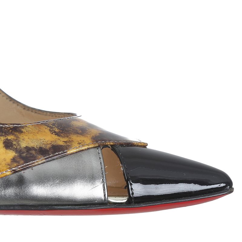 83479-Scarpin-Christian-Louboutin-Verniz-Bicolor-6
