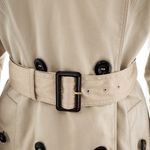 Trench-Coat-Burberry-com-Capuz-Bege