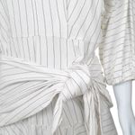 Vestio-Cris-Barros-Branco-e-Preto-