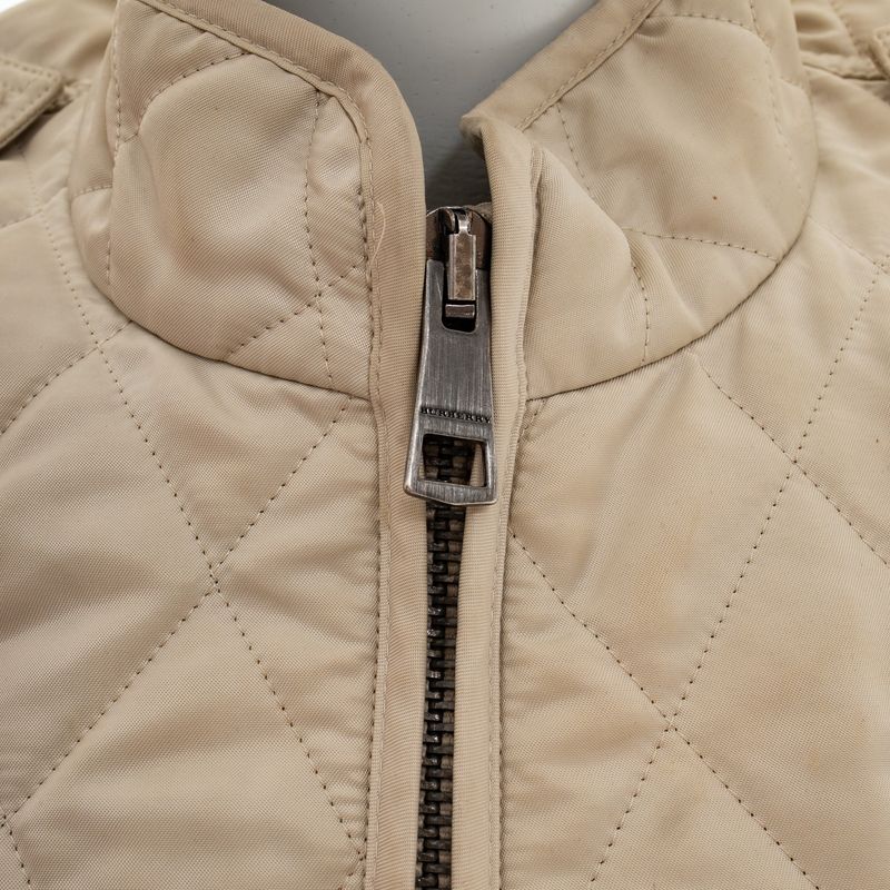 Casaco-Burberry-Matelasse-Bege
