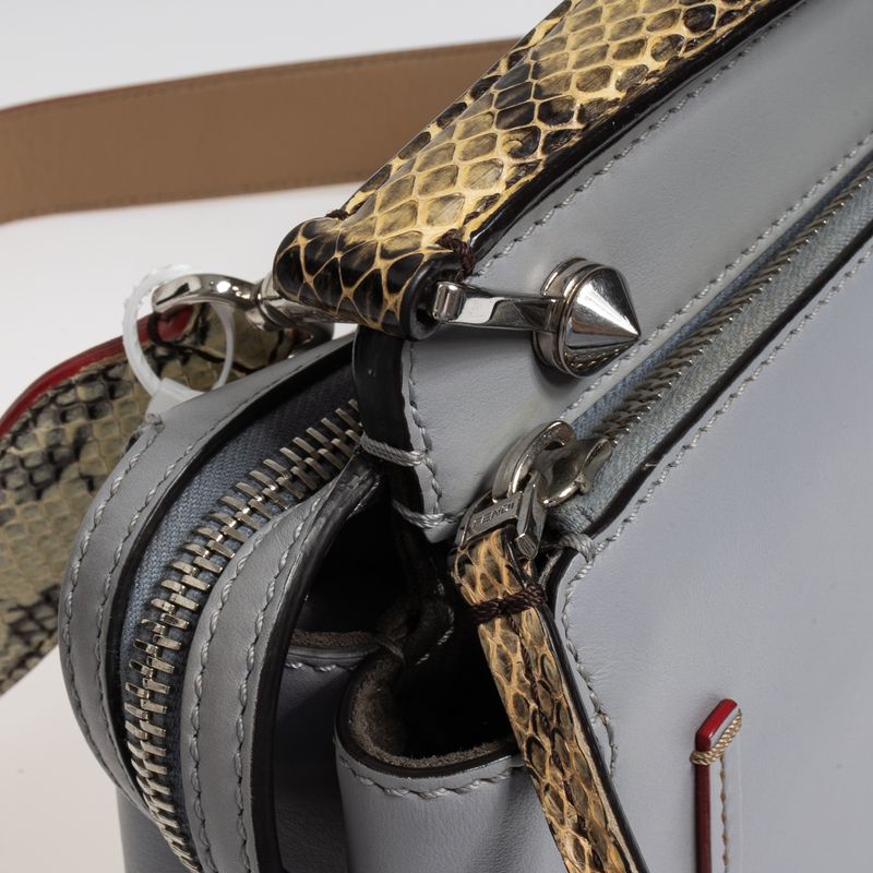 Bolsa-Fendi-By-The-Way-Media-Couro-Cinza-