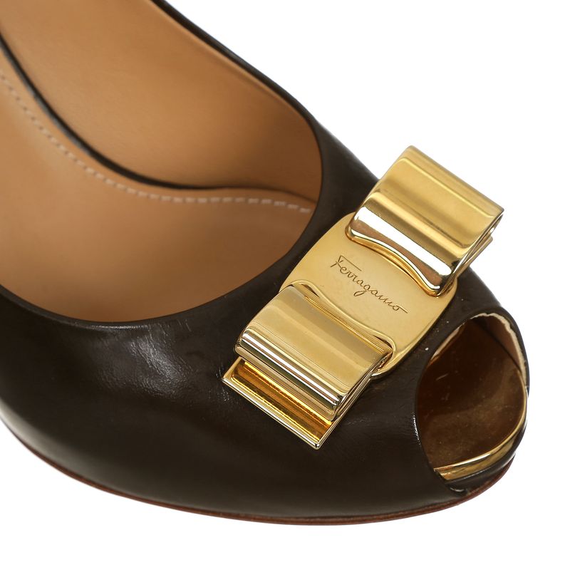Peep-Toe-Salvatore-Ferragamo-Couro-Marrom