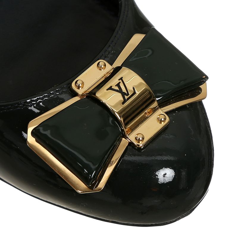 Pump-Louis-Vuitton-Verniz-Verde-e-Preto-