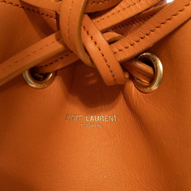 Bolsa-Saint-Laurent-Emmanuelle-Bucket-Couro-Laranja