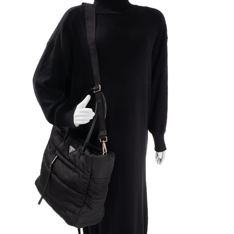 Bolsa-Prada-Tessuto-Puffer-Preta