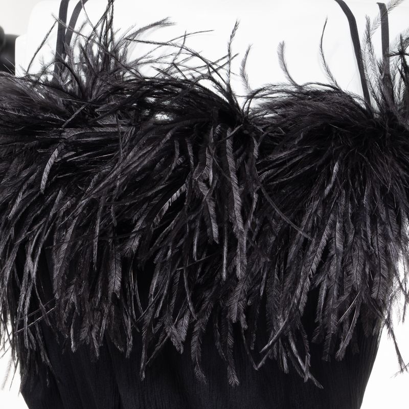 Vestido-Prada-Plumas-Seda-Preto
