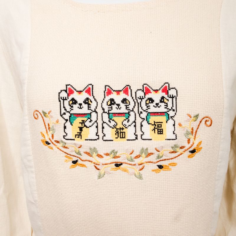 Camisa-Cris-Barros-Creme-Ponto-Cruz-Gatos