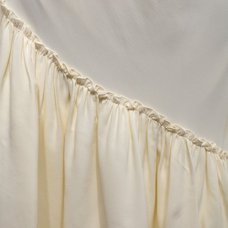 Saia-Cris-Barros-Midi-Assimetrica-Creme