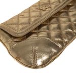 Bolsa-Burberry-Clutch-Metalizada-Dourada