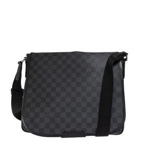 Bolsa Louis Vuitton Messenger District Damier Graphite