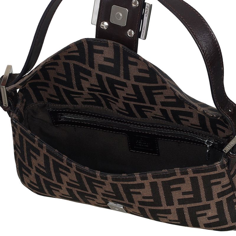 Bolsa-Fendi-Zucca-Baguette