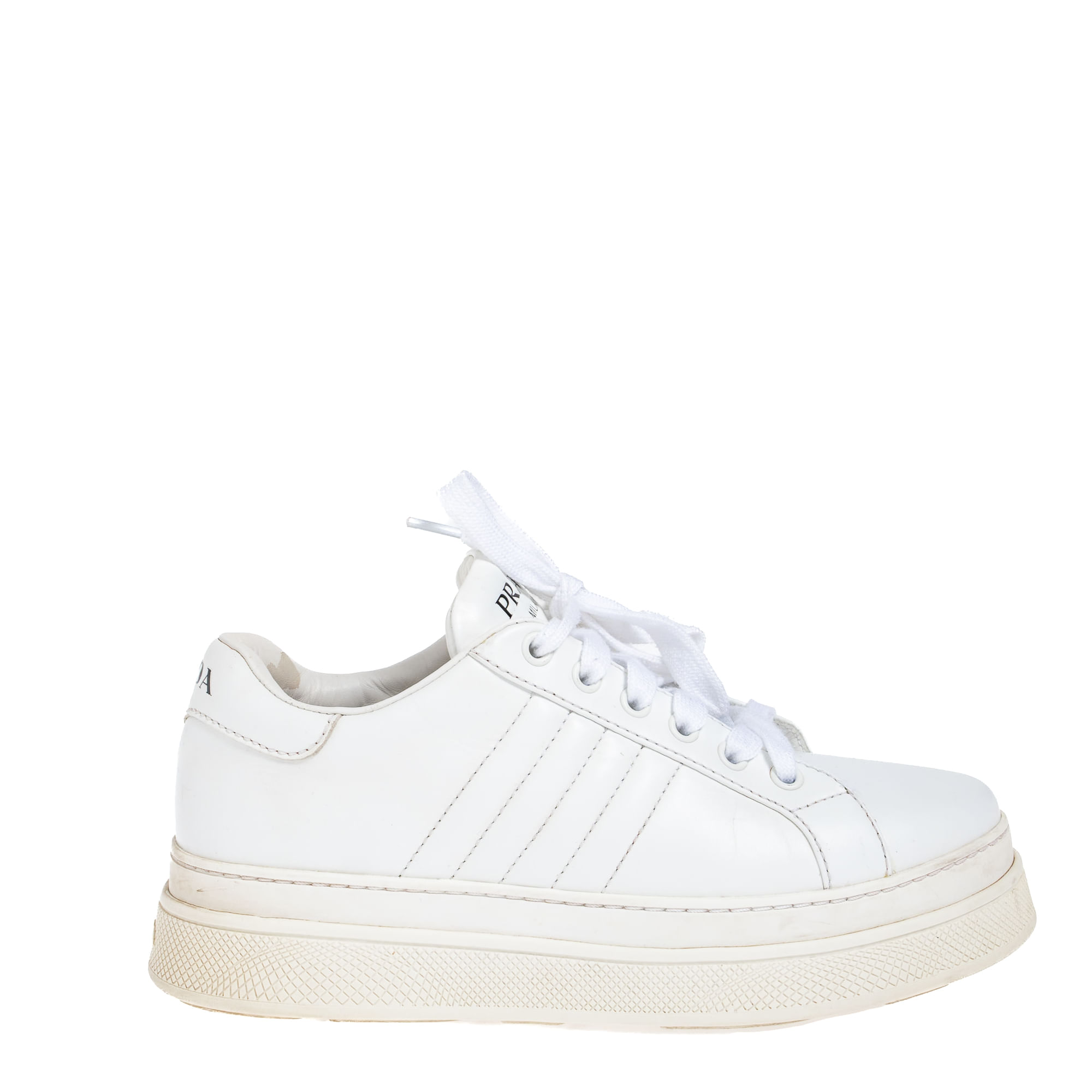 Tênis Prada Couro Branco Brechó de luxo Prettynew